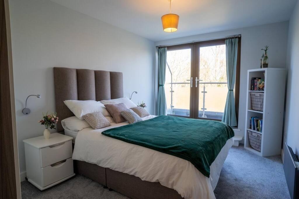 Surrey Hills Escape: Riverside Walks & Quick Links Godalming Exterior foto